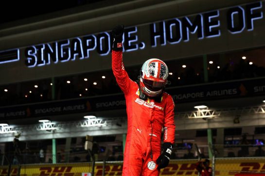 Charles Leclerc (MON) Ferrari celebrates his pole position in qualifying parc ferme.
21.09.2019. Formula 1 World Championship, Rd 15, Singapore Grand Prix, Marina Bay Street Circuit, Singapore, Qualifying Day.
- www.xpbimages.com, EMail: requests@xpbimages.com - copy of publication required for printed pictures. Every used picture is fee-liable. © Copyright: Batchelor / XPB Images