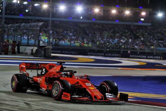 Charles Leclerc (MON) Ferrari SF90.
21.09.2019. Formula 1 World Championship, Rd 15, Singapore Grand Prix, Marina Bay Street Circuit, Singapore, Qualifying Day.
- www.xpbimages.com, EMail: requests@xpbimages.com - copy of publication required for printed pictures. Every used picture is fee-liable. © Copyright: Moy / XPB Images