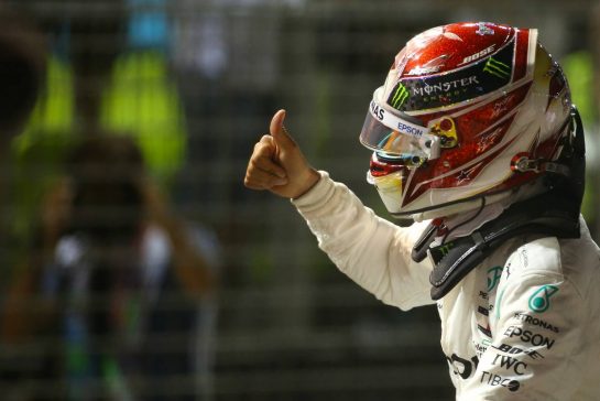 Lewis Hamilton (GBR), Mercedes AMG F1  
21.09.2019. Formula 1 World Championship, Rd 15, Singapore Grand Prix, Marina Bay Street Circuit, Singapore, Qualifying Day.
- www.xpbimages.com, EMail: requests@xpbimages.com - copy of publication required for printed pictures. Every used picture is fee-liable. © Copyright: Charniaux / XPB Images