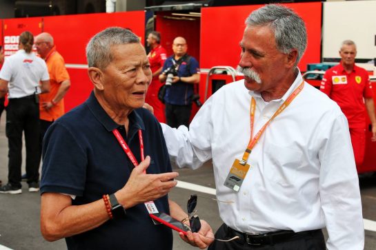 (L to R): Colin Syn (SIN) Singapore GP Promotor with Chase Carey (USA) Formula One Group Chairman.
22.09.2019. Formula 1 World Championship, Rd 15, Singapore Grand Prix, Marina Bay Street Circuit, Singapore, Race Day.
- www.xpbimages.com, EMail: requests@xpbimages.com - copy of publication required for printed pictures. Every used picture is fee-liable. © Copyright: Batchelor / XPB Images