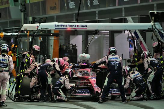 Sergio Perez (MEX) Racing Point F1 Team RP19 makes a pit stop.
22.09.2019. Formula 1 World Championship, Rd 15, Singapore Grand Prix, Marina Bay Street Circuit, Singapore, Race Day.
- www.xpbimages.com, EMail: requests@xpbimages.com - copy of publication required for printed pictures. Every used picture is fee-liable. © Copyright: Batchelor / XPB Images