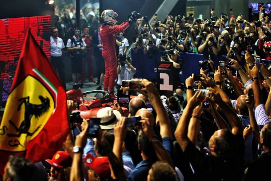 Race winner Sebastian Vettel (GER) Ferrari SF90 celebrates in parc ferme.
22.09.2019. Formula 1 World Championship, Rd 15, Singapore Grand Prix, Marina Bay Street Circuit, Singapore, Race Day.
- www.xpbimages.com, EMail: requests@xpbimages.com - copy of publication required for printed pictures. Every used picture is fee-liable. © Copyright: Batchelor / XPB Images