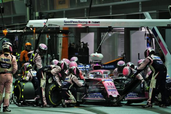 Sergio Perez (MEX) Racing Point F1 Team RP19 makes a pit stop.
22.09.2019. Formula 1 World Championship, Rd 15, Singapore Grand Prix, Marina Bay Street Circuit, Singapore, Race Day.
- www.xpbimages.com, EMail: requests@xpbimages.com - copy of publication required for printed pictures. Every used picture is fee-liable. © Copyright: Batchelor / XPB Images