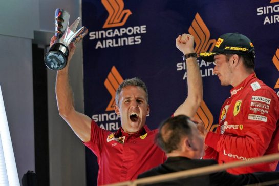 Inaki Rueda (ESP) Ferrari Race Strategist celebrates on the podium with second placed Charles Leclerc (MON) Ferrari.
22.09.2019. Formula 1 World Championship, Rd 15, Singapore Grand Prix, Marina Bay Street Circuit, Singapore, Race Day.
- www.xpbimages.com, EMail: requests@xpbimages.com - copy of publication required for printed pictures. Every used picture is fee-liable. © Copyright: Dungan / XPB Images