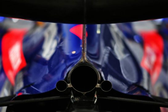 Scuderia Toro Rosso STR14 exhaust detail.
26.09.2019. Formula 1 World Championship, Rd 16, Russian Grand Prix, Sochi Autodrom, Sochi, Russia, Preparation Day.
- www.xpbimages.com, EMail: requests@xpbimages.com - copy of publication required for printed pictures. Every used picture is fee-liable. © Copyright: Filipe / XPB Images