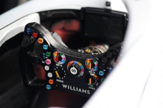 Williams Racing FW42 steering wheel.
26.09.2019. Formula 1 World Championship, Rd 16, Russian Grand Prix, Sochi Autodrom, Sochi, Russia, Preparation Day.
- www.xpbimages.com, EMail: requests@xpbimages.com - copy of publication required for printed pictures. Every used picture is fee-liable. © Copyright: Filipe / XPB Images