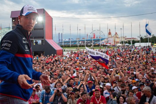 Daniil Kvyat (RUS) Scuderia Toro Rosso on the Fanzone stage.
26.09.2019. Formula 1 World Championship, Rd 16, Russian Grand Prix, Sochi Autodrom, Sochi, Russia, Preparation Day.
- www.xpbimages.com, EMail: requests@xpbimages.com - copy of publication required for printed pictures. Every used picture is fee-liable. © Copyright: Bearne / XPB Images