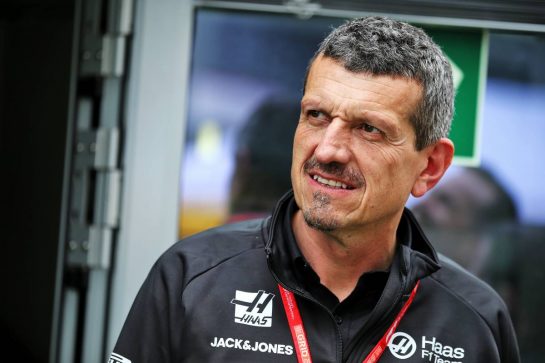 Guenther Steiner (ITA) Haas F1 Team Prinicipal.
27.09.2019. Formula 1 World Championship, Rd 16, Russian Grand Prix, Sochi Autodrom, Sochi, Russia, Practice Day.
- www.xpbimages.com, EMail: requests@xpbimages.com - copy of publication required for printed pictures. Every used picture is fee-liable. © Copyright: Batchelor / XPB Images