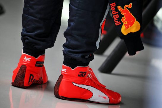 Max Verstappen (NLD) Red Bull Racing - racing boots.
28.09.2019. Formula 1 World Championship, Rd 16, Russian Grand Prix, Sochi Autodrom, Sochi, Russia, Qualifying Day.
- www.xpbimages.com, EMail: requests@xpbimages.com - copy of publication required for printed pictures. Every used picture is fee-liable. © Copyright: Batchelor / XPB Images