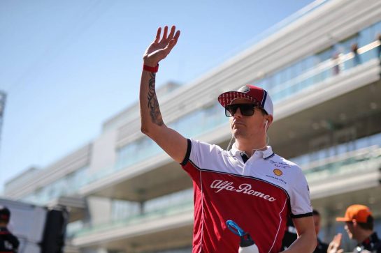 Kimi Raikkonen (FIN) Alfa Romeo Racing on the drivers parade.
29.09.2019. Formula 1 World Championship, Rd 16, Russian Grand Prix, Sochi Autodrom, Sochi, Russia, Race Day.
- www.xpbimages.com, EMail: requests@xpbimages.com - copy of publication required for printed pictures. Every used picture is fee-liable. © Copyright: Filipe / XPB Images