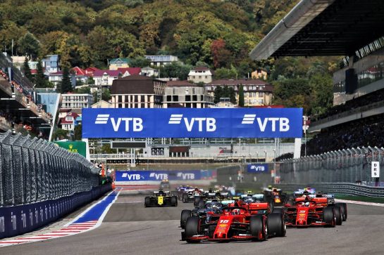Charles Leclerc (MON) Ferrari SF90 leads at the start of the race.
29.09.2019. Formula 1 World Championship, Rd 16, Russian Grand Prix, Sochi Autodrom, Sochi, Russia, Race Day.
- www.xpbimages.com, EMail: requests@xpbimages.com - copy of publication required for printed pictures. Every used picture is fee-liable. © Copyright: Batchelor / XPB Images