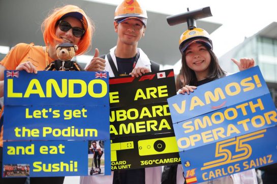 McLaren fans.
10.10.2019. Formula 1 World Championship, Rd 17, Japanese Grand Prix, Suzuka, Japan, Preparation Day.
- www.xpbimages.com, EMail: requests@xpbimages.com - copy of publication required for printed pictures. Every used picture is fee-liable. © Copyright: Bearne / XPB Images