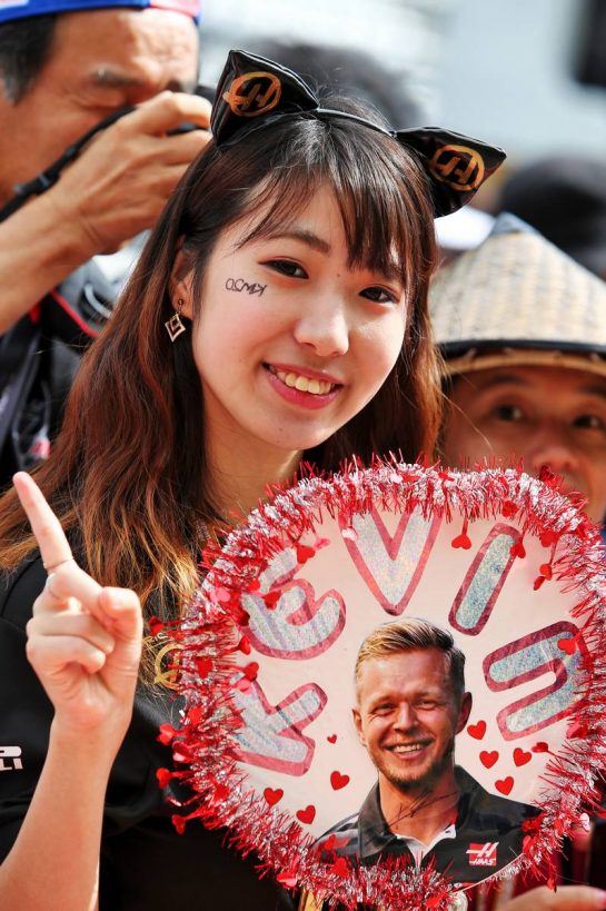 Circuit atmosphere - Kevin Magnussen (DEN) Haas F1 Team fan.
10.10.2019. Formula 1 World Championship, Rd 17, Japanese Grand Prix, Suzuka, Japan, Preparation Day.
- www.xpbimages.com, EMail: requests@xpbimages.com - copy of publication required for printed pictures. Every used picture is fee-liable. © Copyright: Moy / XPB Images