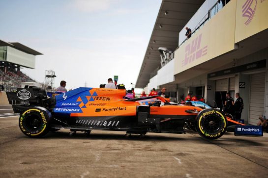 McLaren MCL34 f Lando Norris (GBR) McLaren.
10.10.2019. Formula 1 World Championship, Rd 17, Japanese Grand Prix, Suzuka, Japan, Preparation Day.
- www.xpbimages.com, EMail: requests@xpbimages.com - copy of publication required for printed pictures. Every used picture is fee-liable. © Copyright: Filipe / XPB Images
