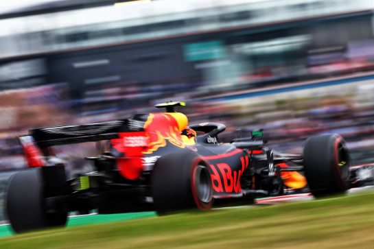 Alexander Albon (THA) Red Bull Racing RB15.
11.10.2019. Formula 1 World Championship, Rd 17, Japanese Grand Prix, Suzuka, Japan, Practice Day.
- www.xpbimages.com, EMail: requests@xpbimages.com - copy of publication required for printed pictures. Every used picture is fee-liable. © Copyright: Moy / XPB Images
