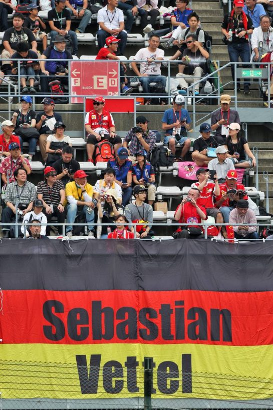 Circuit atmosphere - fans in the grandstand.
11.10.2019. Formula 1 World Championship, Rd 17, Japanese Grand Prix, Suzuka, Japan, Practice Day.
- www.xpbimages.com, EMail: requests@xpbimages.com - copy of publication required for printed pictures. Every used picture is fee-liable. © Copyright: Moy / XPB Images
