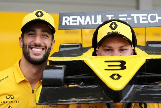 Daniel Ricciardo (AUS), Renault F1 Team 
11.10.2019. Formula 1 World Championship, Rd 17, Japanese Grand Prix, Suzuka, Japan, Practice Day.
- www.xpbimages.com, EMail: requests@xpbimages.com - copy of publication required for printed pictures. Every used picture is fee-liable. © Copyright: Charniaux / XPB Images