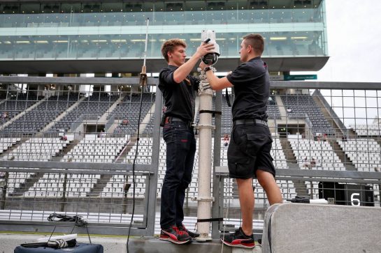 The circuit prepares for the arrival of Typhoon Hagibis.
11.10.2019. Formula 1 World Championship, Rd 17, Japanese Grand Prix, Suzuka, Japan, Practice Day.
- www.xpbimages.com, EMail: requests@xpbimages.com - copy of publication required for printed pictures. Every used picture is fee-liable. © Copyright: Moy / XPB Images
