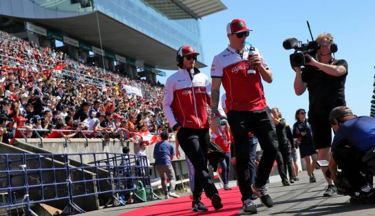 Kimi Raikkonen (FIN) Alfa Romeo Racing on the drivers parade.
13.10.2019. Formula 1 World Championship, Rd 17, Japanese Grand Prix, Suzuka, Japan, Sunday.
- www.xpbimages.com, EMail: requests@xpbimages.com - copy of publication required for printed pictures. Every used picture is fee-liable. © Copyright: Batchelor / XPB Images