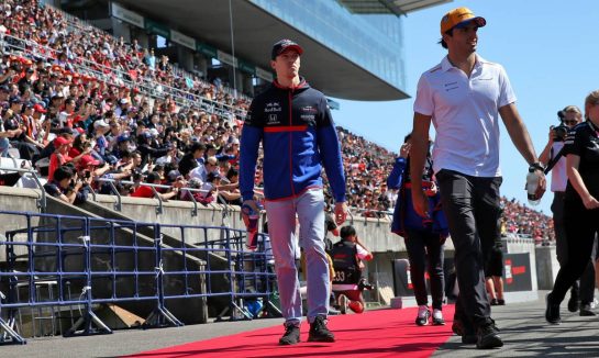 Carlos Sainz Jr (ESP) McLaren and Daniil Kvyat (RUS) Scuderia Toro Rosso on the drivers parade.
13.10.2019. Formula 1 World Championship, Rd 17, Japanese Grand Prix, Suzuka, Japan, Sunday.
- www.xpbimages.com, EMail: requests@xpbimages.com - copy of publication required for printed pictures. Every used picture is fee-liable. © Copyright: Batchelor / XPB Images