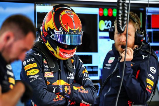 Alexander Albon (THA) Red Bull Racing.
25.10.2019. Formula 1 World Championship, Rd 18, Mexican Grand Prix, Mexico City, Mexico, Practice Day.
- www.xpbimages.com, EMail: requests@xpbimages.com © Copyright: Batchelor / XPB Images