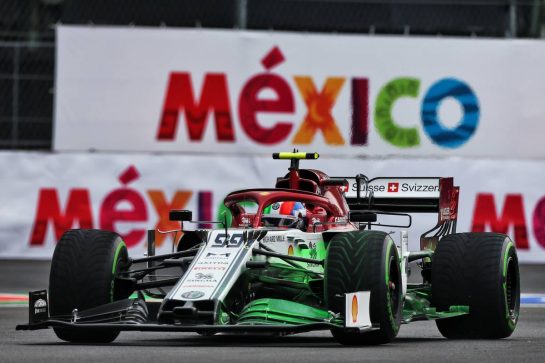 Antonio Giovinazzi (ITA) Alfa Romeo Racing C38.
25.10.2019. Formula 1 World Championship, Rd 18, Mexican Grand Prix, Mexico City, Mexico, Practice Day.
- www.xpbimages.com, EMail: requests@xpbimages.com © Copyright: Moy / XPB Images