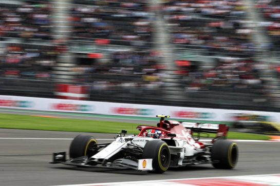 Antonio Giovinazzi (ITA) Alfa Romeo Racing C38.
25.10.2019. Formula 1 World Championship, Rd 18, Mexican Grand Prix, Mexico City, Mexico, Practice Day.
- www.xpbimages.com, EMail: requests@xpbimages.com © Copyright: Bearne / XPB Images
