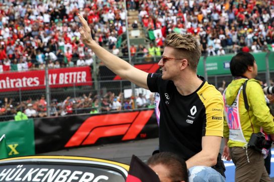 Nico Hulkenberg (GER) Renault F1 Team on the drivers parade.
27.10.2019. Formula 1 World Championship, Rd 18, Mexican Grand Prix, Mexico City, Mexico, Race Day.
- www.xpbimages.com, EMail: requests@xpbimages.com © Copyright: Batchelor / XPB Images