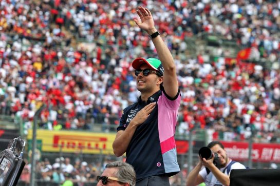 Sergio Perez (MEX) Racing Point F1 Team on the drivers parade.
27.10.2019. Formula 1 World Championship, Rd 18, Mexican Grand Prix, Mexico City, Mexico, Race Day.
- www.xpbimages.com, EMail: requests@xpbimages.com © Copyright: Moy / XPB Images
