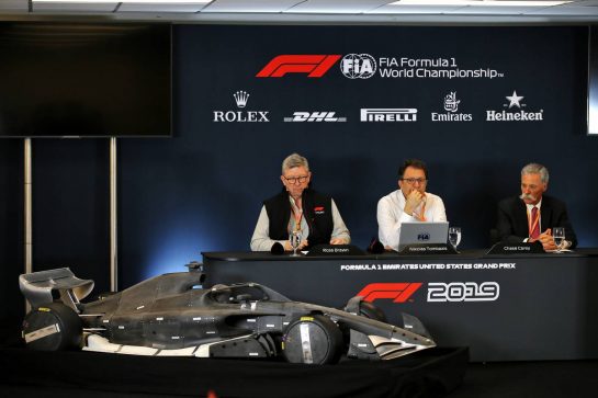 (L to R): Ross Brawn (GBR) Managing Director, Motor Sports; Nicholas Tombazis (GRE) FIA Head of Single-Seater Technical Matters; and Chase Carey (USA) Formula One Group Chairman, at a 2021 Regulations Press Conference.
31.10.2019. Formula 1 World Championship, Rd 19, United States Grand Prix, Austin, Texas, USA, Preparation Day.
- www.xpbimages.com, EMail: requests@xpbimages.com © Copyright: Batchelor / XPB Images