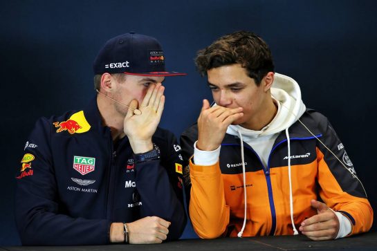 (L to R): Max Verstappen (NLD) Red Bull Racing and Lando Norris (GBR) McLaren in the FIA Press Conference.
31.10.2019. Formula 1 World Championship, Rd 19, United States Grand Prix, Austin, Texas, USA, Preparation Day.
- www.xpbimages.com, EMail: requests@xpbimages.com © Copyright: Batchelor / XPB Images