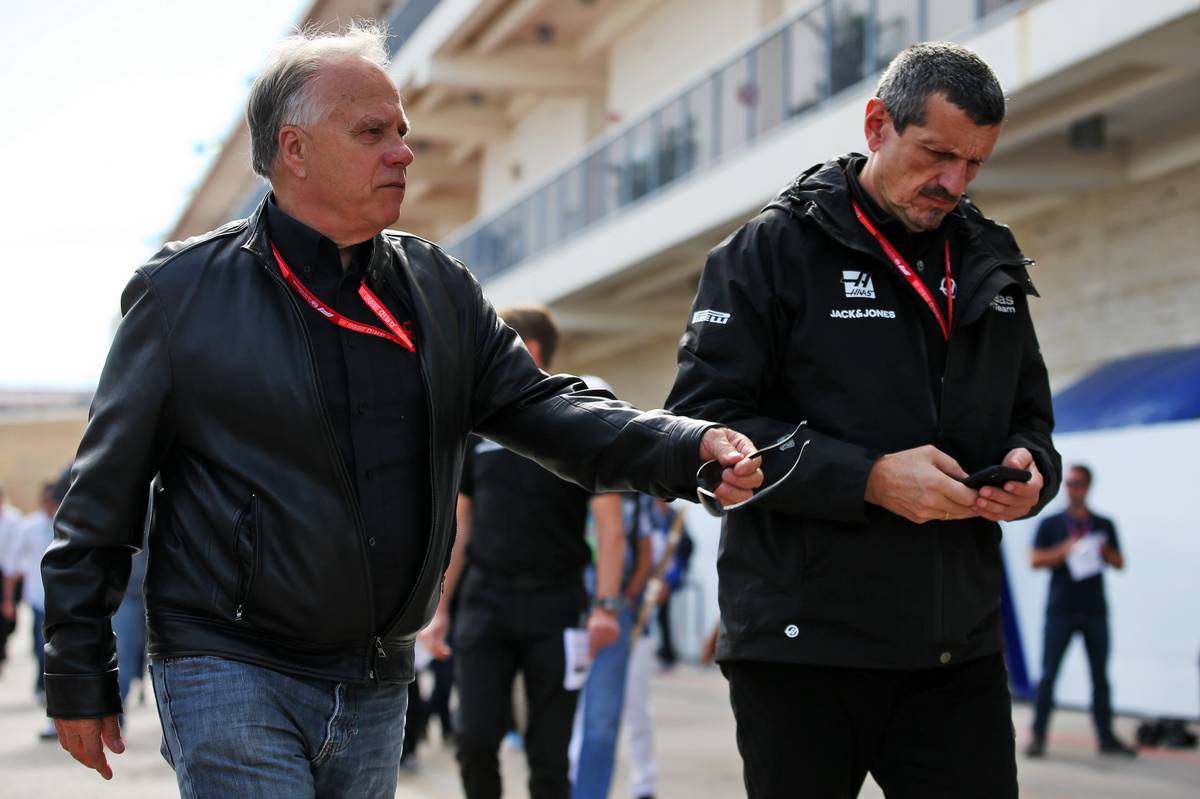 Gene Haas (USA) Haas Automotion President with Guenther Steiner (ITA) Haas F1 Team Principal.