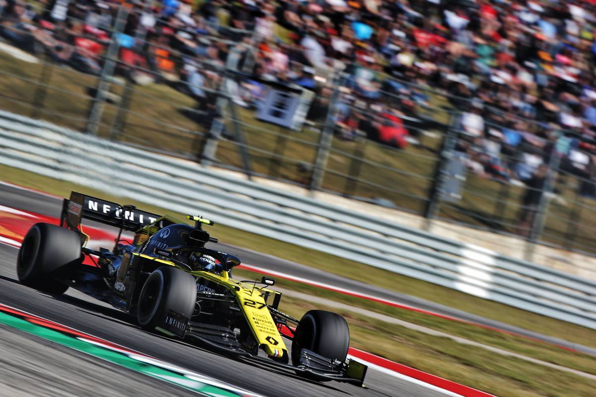 Nico Hulkenberg (GER) Renault F1 Team RS19.