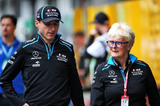 Robert Kubica (POL) Williams Racing with Annie Bradshaw (GBR) Williams Racing Press Officer.
14.11.2019. Formula 1 World Championship, Rd 20, Brazilian Grand Prix, Sao Paulo, Brazil, Preparation Day.
- www.xpbimages.com, EMail: requests@xpbimages.com © Copyright: Batchelor / XPB Images