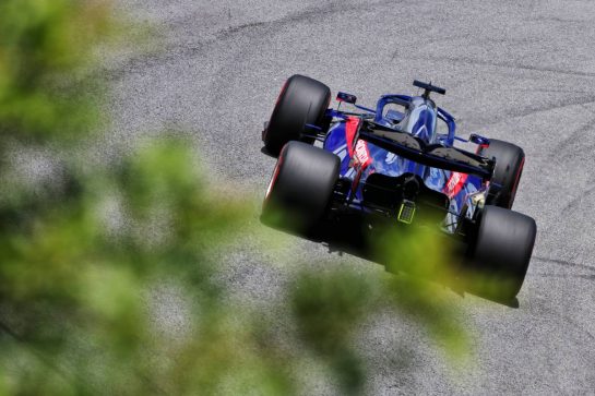 Daniil Kvyat (RUS) Scuderia Toro Rosso STR14.
16.11.2019. Formula 1 World Championship, Rd 20, Brazilian Grand Prix, Sao Paulo, Brazil, Qualifying Day.
- www.xpbimages.com, EMail: requests@xpbimages.com © Copyright: Charniaux / XPB Images