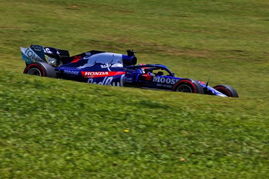 Daniil Kvyat (RUS) Scuderia Toro Rosso STR14.
16.11.2019. Formula 1 World Championship, Rd 20, Brazilian Grand Prix, Sao Paulo, Brazil, Qualifying Day.
- www.xpbimages.com, EMail: requests@xpbimages.com © Copyright: Moy / XPB Images