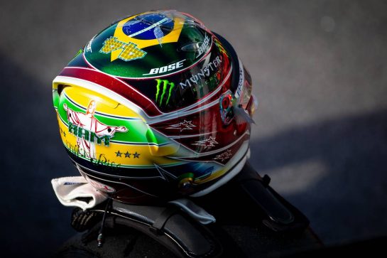 The helmet of Lewis Hamilton (GBR) Mercedes AMG F1.
16.11.2019. Formula 1 World Championship, Rd 20, Brazilian Grand Prix, Sao Paulo, Brazil, Qualifying Day.
- www.xpbimages.com, EMail: requests@xpbimages.com © Copyright: Bearne / XPB Images