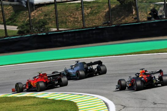 Charles Leclerc (MON) Ferrari SF90 and Lewis Hamilton (GBR) Mercedes AMG F1 W10 battle for position.
17.11.2019. Formula 1 World Championship, Rd 20, Brazilian Grand Prix, Sao Paulo, Brazil, Race Day.
- www.xpbimages.com, EMail: requests@xpbimages.com © Copyright: Moy / XPB Images