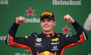 Verstappen extends contract at Red Bull to 2023!