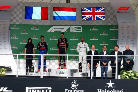 Hannah Schmitz
Senior Strategy Engineer at Red Bull Racing with 1st place Max Verstappen (NLD) Red Bull Racing RB15, 2nd place Pierre Gasly (FRA) Scuderia Toro Rosso STR14 and 3rd place Lewis Hamilton (GBR) Mercedes AMG F1 W10.
17.11.2019. Formula 1 World Championship, Rd 20, Brazilian Grand Prix, Sao Paulo, Brazil, Race Day.
- www.xpbimages.com, EMail: requests@xpbimages.com © Copyright: Batchelor / XPB Images