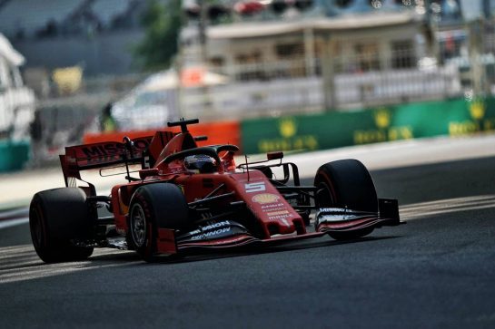 Sebastian Vettel (GER) Ferrari SF90.
29.11.2019. Formula 1 World Championship, Rd 21, Abu Dhabi Grand Prix, Yas Marina Circuit, Abu Dhabi, Practice Day.
 - www.xpbimages.com, EMail: requests@xpbimages.com © Copyright: Dungan / XPB Images