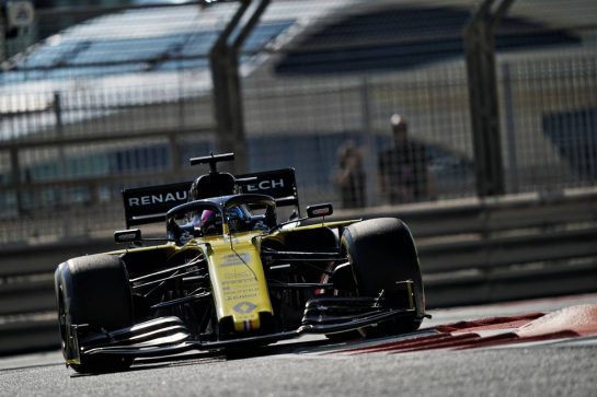 Daniel Ricciardo (AUS) Renault F1 Team RS19.
29.11.2019. Formula 1 World Championship, Rd 21, Abu Dhabi Grand Prix, Yas Marina Circuit, Abu Dhabi, Practice Day.
 - www.xpbimages.com, EMail: requests@xpbimages.com © Copyright: Dungan / XPB Images