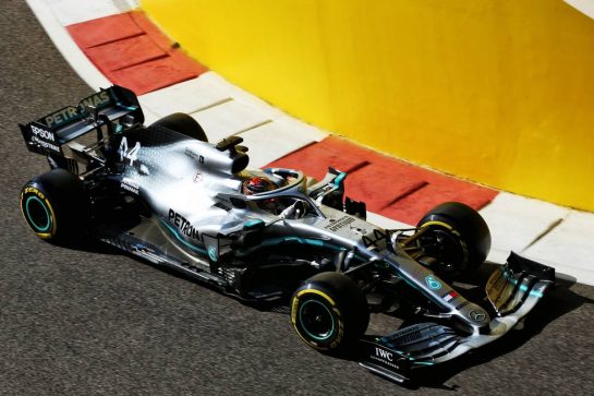Lewis Hamilton (GBR) Mercedes AMG F1 W10.
29.11.2019. Formula 1 World Championship, Rd 21, Abu Dhabi Grand Prix, Yas Marina Circuit, Abu Dhabi, Practice Day.
- www.xpbimages.com, EMail: requests@xpbimages.com © Copyright: Batchelor / XPB Images