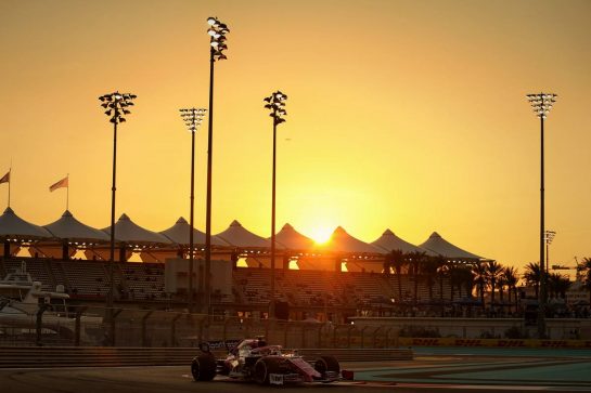 Lance Stroll (CDN) Racing Point F1 Team RP19.
29.11.2019. Formula 1 World Championship, Rd 21, Abu Dhabi Grand Prix, Yas Marina Circuit, Abu Dhabi, Practice Day.
- www.xpbimages.com, EMail: requests@xpbimages.com © Copyright: Moy / XPB Images