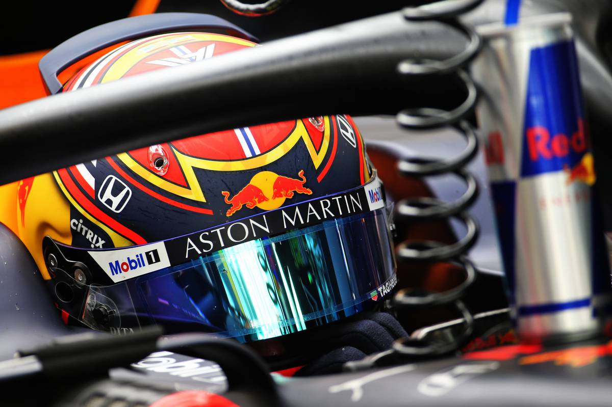 Alexander Albon (THA) Red Bull Racing RB15.