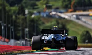 Mercedes: Muted sound of F1 has brought families to the track