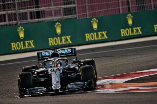 Lewis Hamilton (GBR) Mercedes AMG F1 W10.
01.12.2019. Formula 1 World Championship, Rd 21, Abu Dhabi Grand Prix, Yas Marina Circuit, Abu Dhabi, Race Day.
 - www.xpbimages.com, EMail: requests@xpbimages.com © Copyright: Dungan / XPB Images