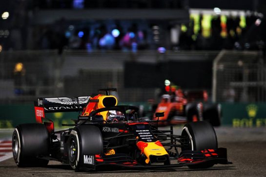 Max Verstappen (NLD) Red Bull Racing RB15.
01.12.2019. Formula 1 World Championship, Rd 21, Abu Dhabi Grand Prix, Yas Marina Circuit, Abu Dhabi, Race Day.
- www.xpbimages.com, EMail: requests@xpbimages.com © Copyright: Charniaux / XPB Images
