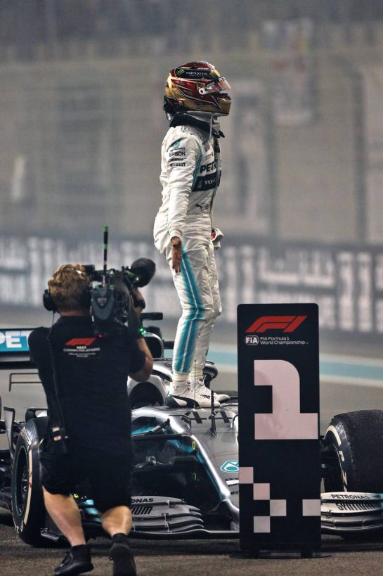 Race winner Lewis Hamilton (GBR) Mercedes AMG F1 W10 celebrates in parc ferme.
01.12.2019. Formula 1 World Championship, Rd 21, Abu Dhabi Grand Prix, Yas Marina Circuit, Abu Dhabi, Race Day.
- www.xpbimages.com, EMail: requests@xpbimages.com © Copyright: Moy / XPB Images