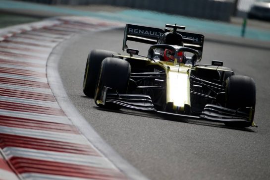 Esteban Ocon (FRA) Renault F1 Team RS19.
03.12.2019. Formula 1 Testing, Yas Marina Circuit, Abu Dhabi, Tuesday.
 - www.xpbimages.com, EMail: requests@xpbimages.com © Copyright: Batchelor / XPB Images